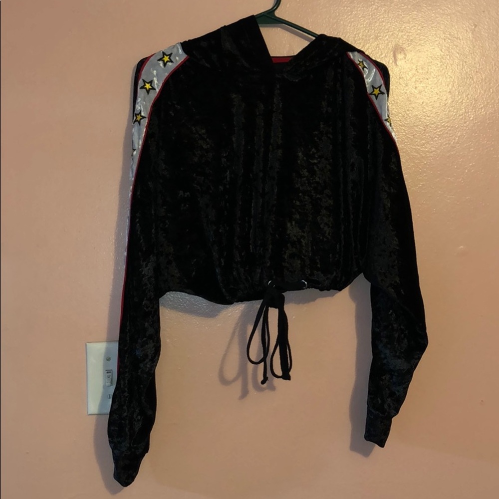 Crushed velvet cropped hoodie with stars